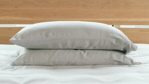 Enhance-Your-Sleep-Experience-with-Bamboo-and-Silk-Pillowcases