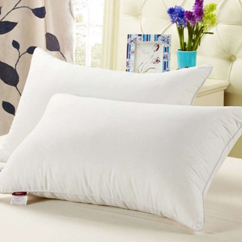 Compare-Cotton-Pillows-and-Polyester-Pillows-Best-for-Sleep